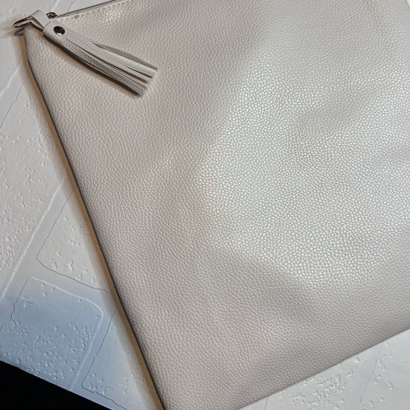 Rachel Miriam Winter White Clutch Bag Purse $148 Retail - New in Sealed Package - Picture 5 of 6